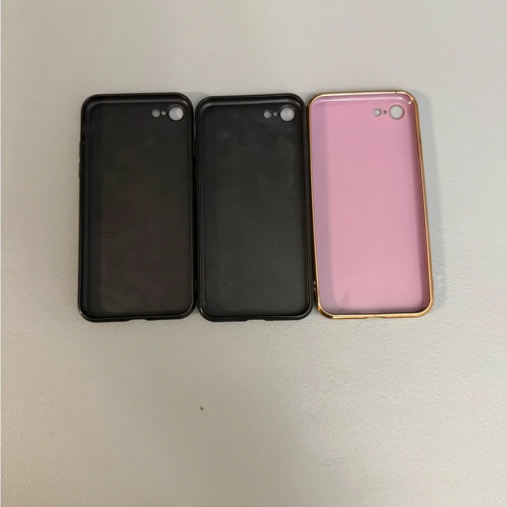 - iPhone 11 se silicone phone cases. 3 pack